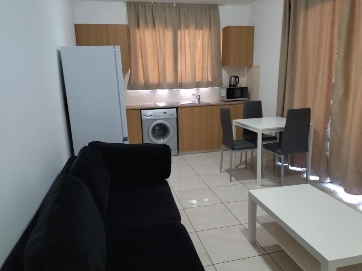 Appartamento Polycarpou 48 Paphos Esterno foto